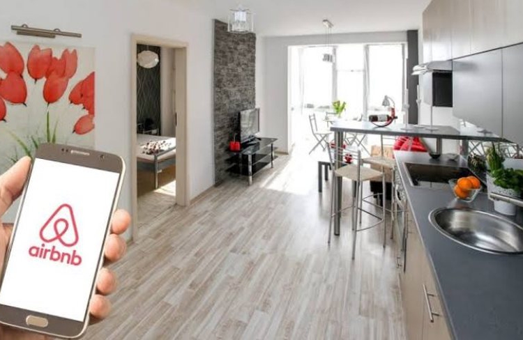BE, rregulla të reja për “Airbnb”, qytetet mund të kufizojnë qiratë në zonat me krizë strehimi
