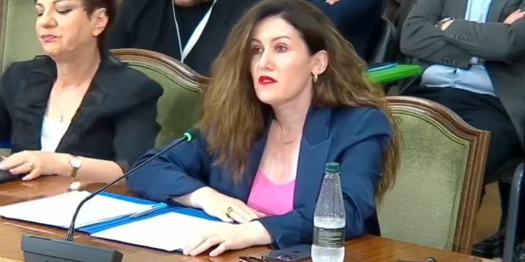 SPAK lëshoi masën e sigurisë “arrest në shtëpi”, vetëdorëzohet Vlora Hyseni