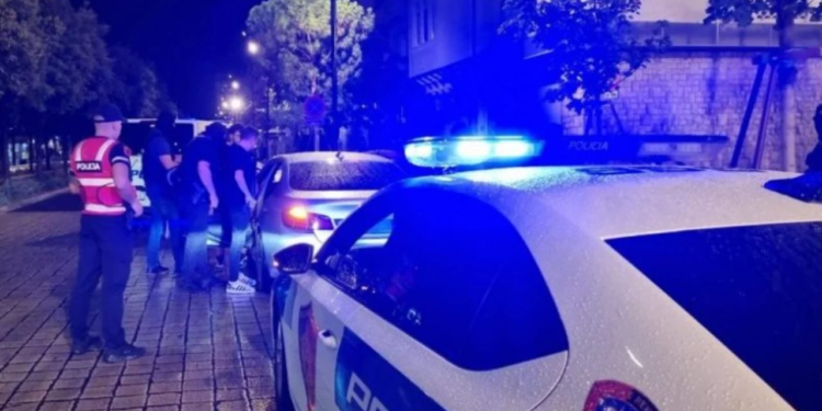 Të shtëna me armë zjarri në Laprakë, mbeten të plagosur dy persona. Detajet e para