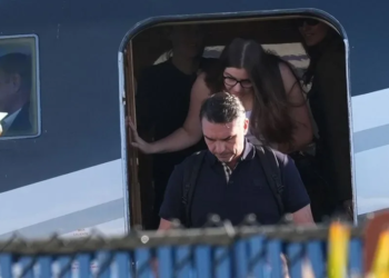 Flavio Bolsonaro: Ika nga Brazili për t’i shpëtuar persekutimit
