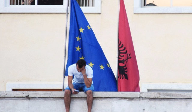 Kryenegociatorja Dhuka: BE është destinacioni ynë, të ndërtojmë urat e dialogut drejt familjes europiane