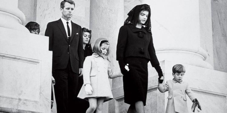 “Mallkimi i Kennedy-t” godet sërish, vdekjet tragjike që kanë shoqëruar një nga familjet më të njohura të Amerikës
