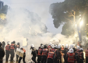 Protesta/ OKB thirrje për uljen e tensioneve: Dhuna nuk ka vend në demokraci