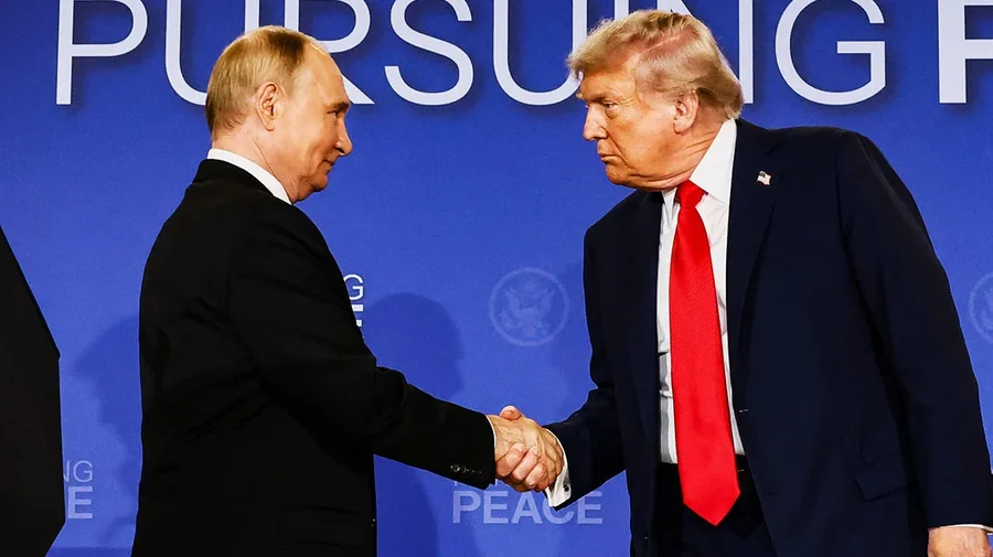 SHBA i hap Rusisë derën e tregut perëndimor të naftës, Trump arrin marrëveshje me Putin