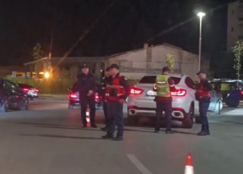 Kontrolle “blic” në Vlorë, policia në terren për persona në kërkim dhe armëmbajtje pa leje