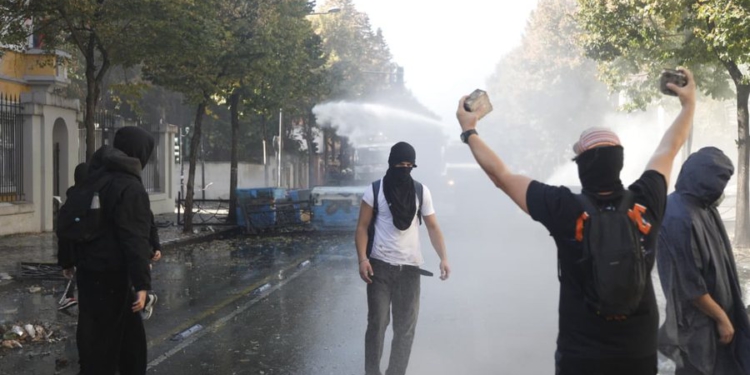 Gjykata e Tiranës liroi 18 protestuesit e arrestuar, zbardhet vendimi