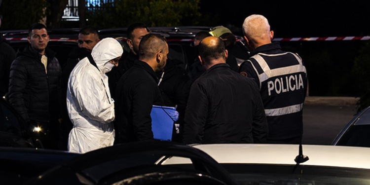Merr tjetër rrjedhë ngjarja në Komunën e Parisit! Gjendet armë brenda në makinën e 46-vjeçarit, ja dyshimet e policisë