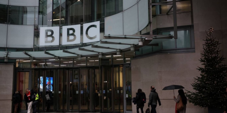 Gjykata vendos afat ndaj Trump: Të dëshmojë në padinë e tij kundër BBC-së deri më 11 dhjetor