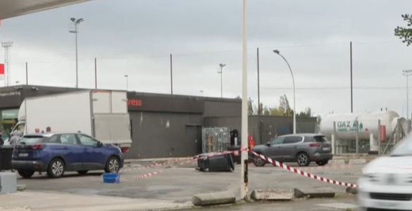 Terror në Francë | Të shtëna me armë drejt kalimtarëve, një i vdekur dhe katër të plagosur
