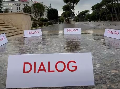 Protesta/ Rama fton sërish studentët në tryezën e dialogut, vendos ftesat para Kryeministrisë