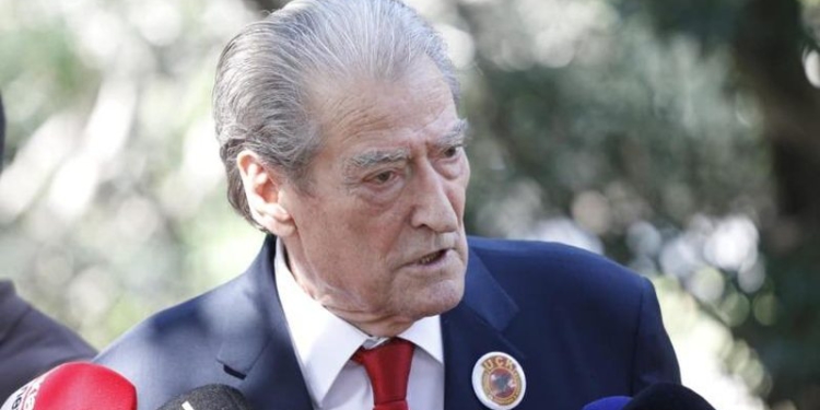 Pse u tërbuan Berisha dhe ‘aksionerët’ e revolucionit me BE e SHBA?!