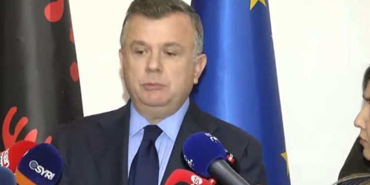 Balla fton protestuesit në dialog: Të enjten votojmë investimet për konviktet