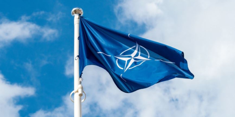 NATO do të dërgojë aeroplanë dhe dronë në Detin e Zi pas sulmeve ndaj anijeve