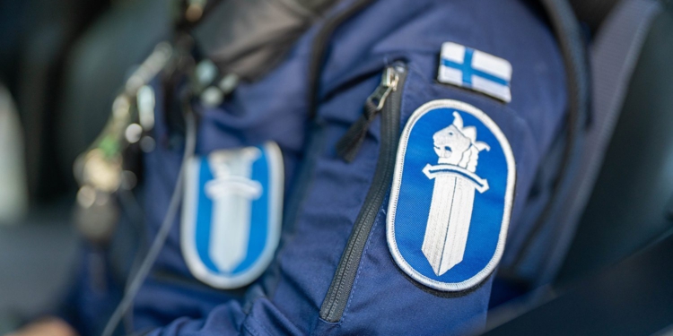 Trafikim i qenieve njerëzore nga Kina, policia finlandeze arreston nëntë persona