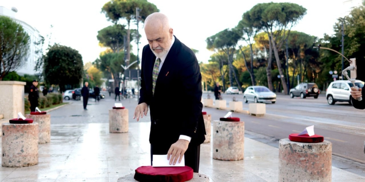 Rama përsërit thirrjen për dialog me studentët: Jam i gatshëm në çdo orë. Kush shkel ligjin do të përgjigjet