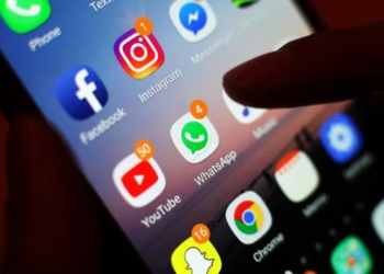 Rrjetet sociale fitojnë terren si burim lajmesh, studimi: 58% e amerikanëve i përdorin për informacion