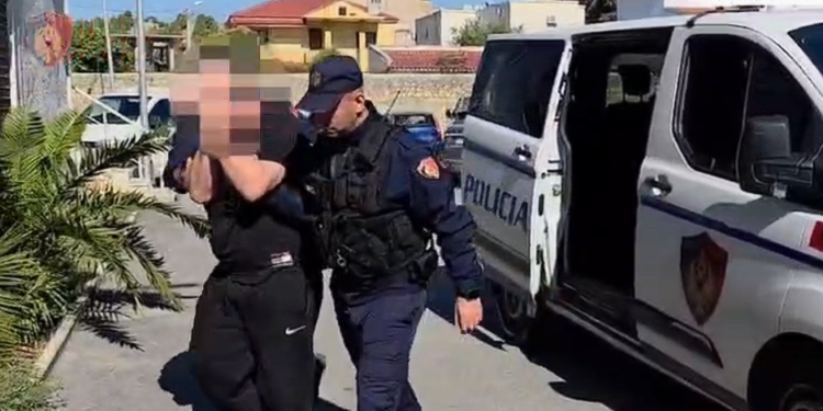 I vendosën eksploziv makinës/ Policia e Vlorës arreston dy të dyshuarit për sulmin ndaj administratorit të Shushicës