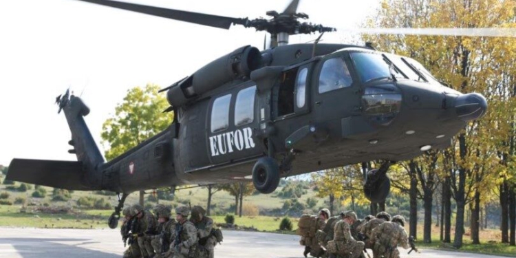 Katër të vdekur dhe 11 të lënduar nga rrëzimi i helikopterit italian në Bosnjë