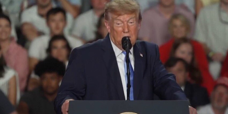 Telefonata me drejtorin e Google, Trump heq dorë nga ideja për të riemërtuar Oqeanin Atlantik në Oqeanin Amerikan