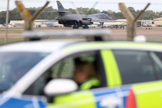 Incidenti në bazën ajrore RAF Fairford, prokurorët britanikë: Dy burra akuzohen për ndihmë ndaj Iranit