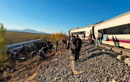 Përplasja e dy trenave me shpejtësi të lartë në Spanjë, shkon në 39 numri i viktimave