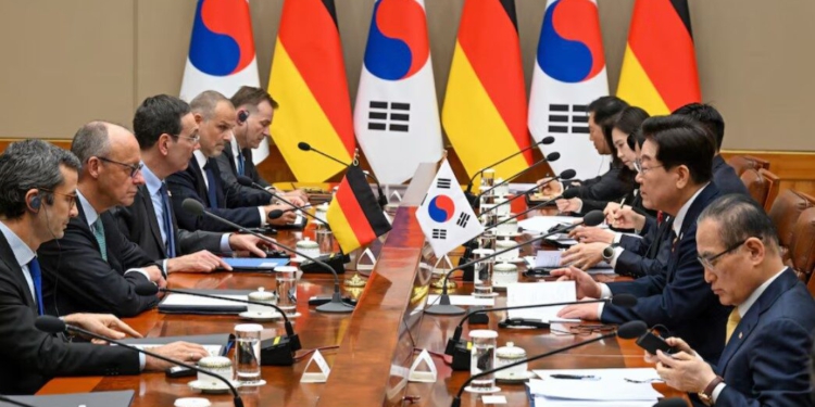 Gjermania dhe Koreja e Jugut thellojnë partneritetin e sigurisë mes shqetësimeve Rusi-Kore e Veriut