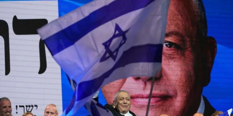 Numërohen më shumë se gjysma e votave në Izrael, asnjëri bllok s’e arrin shumicën