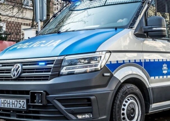 Dyshohet se po planifikonte një krim, arrestohet 16-vjeçari në Varshavë, në banesë i gjendet një arsenal sendesh të rrezikshme