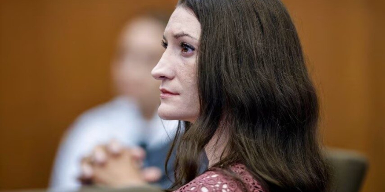Prokuroria kërkon rigjykimin e Lindsey Clancy, e akuzuar për vrasjen e tre fëmijëve të saj