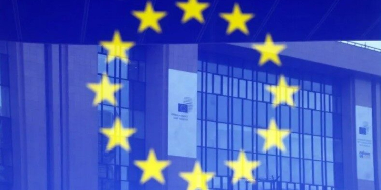 BE gati për negociata paqeje për Ukrainën: Presim që Rusia të angazhohet në bisedime reale