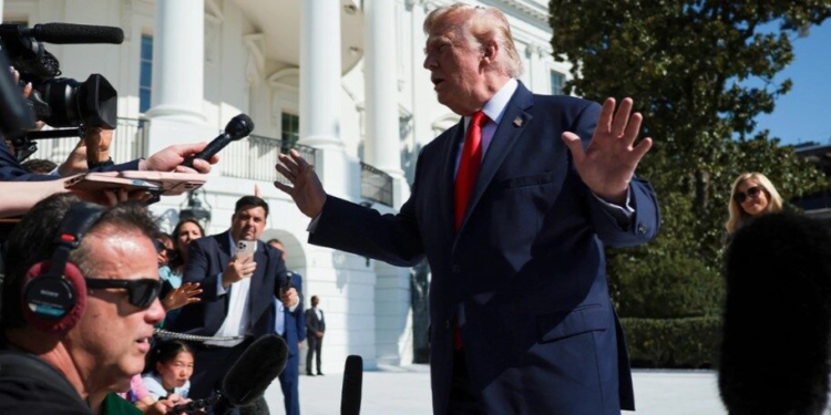 Fitore gjyqësore për CNN, MS NOW dhe Politico pas përplasjes me Trump, ruajnë aksesin në Shtëpinë e Bardhë