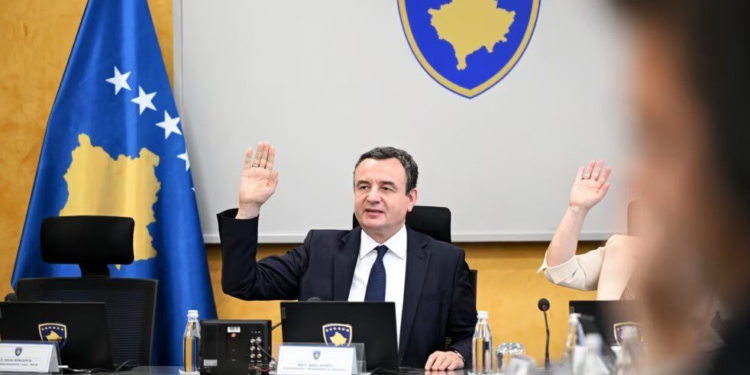 “Kosova s’është rivale e Shqipërisë”, Kurti mohon përfshirjen e Vetëvendosjes në protestat në Tiranë