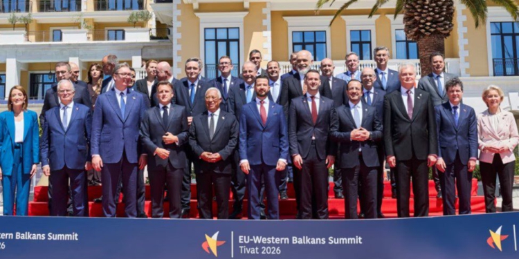 Drafti për zgjerimin e BE-së: Kosova pa përparim në fushat themelore, Mali i Zi drejt përfundimit të negociatave, Serbia me probleme!