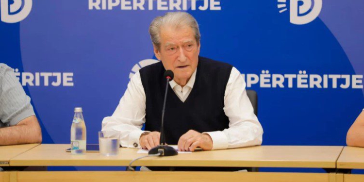 “Nuk ka zgjedhje, por farsë”, Berisha: Të shtunën protesta më e madhe kombëtare në mbështetje të studentëve