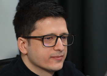 Flakët mund t’i ngjajnë Parisit, politika vjen nga tjetërkund