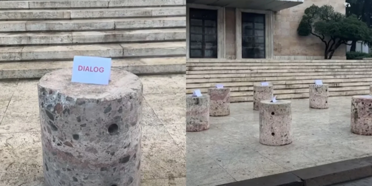 Protesta, Rama përsërit thirrjen për dialog, zëvendëson karriget e thyera me stola guri