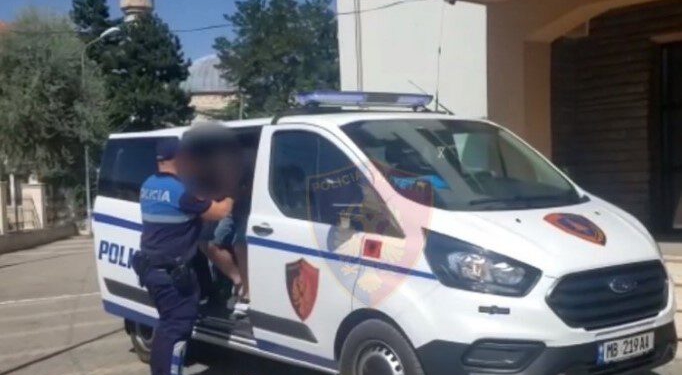 Shiste kokainë dhe heroinë afër shkollave, “Kontigjenti” prangos 31-vjeçarin në Lushnjë!