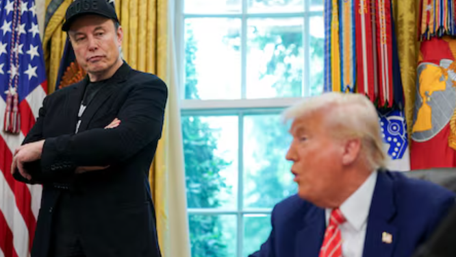 Trump telefonon Musk, i kërkon të heqë kufizimet mbi përdorimin e Starlink nga Ukraina