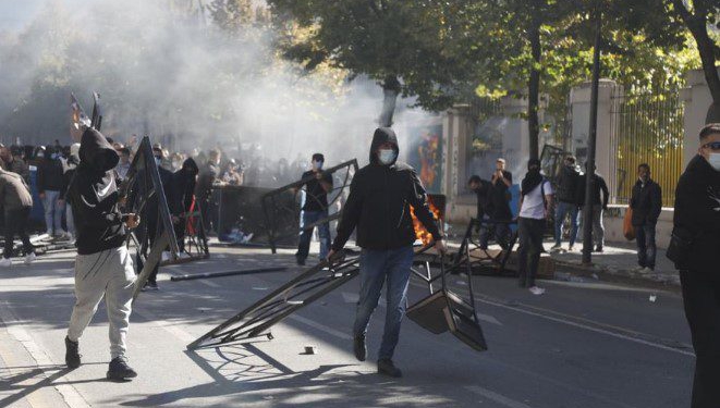 Dhuna në protestën e djeshme, Policia e Shtetit bën bilancin: 55 persona të arrestuar dhe 98 të proceduar penalisht!