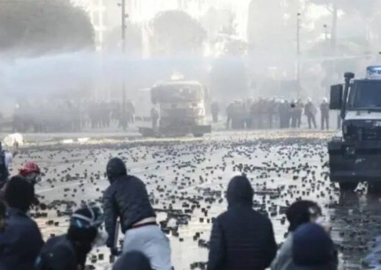 “Dhuna traumatizon të miturit”- Sociologia: Protestat e dhunshme shkaktojnë ankth, stres dhe humbje të besimit