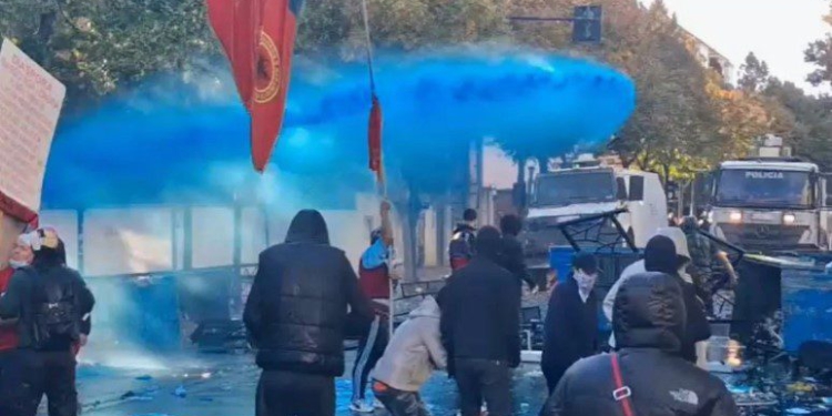 Ulet numri i të lënduarve, Ministria e Shëndetësisë jep përditësimin e fundit mbi protestën!