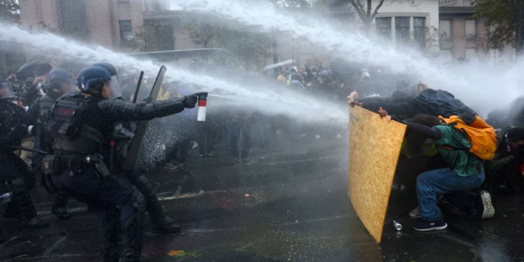 “Askush nuk na dëgjoi”, pse Gjenerata Z po udhëheq protestat në të gjithë Evropën