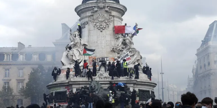 Nga dënimi me gjobë te burgosja, Italia ashpërson ligjin pas trazirave! Franca zgjeron hartën e ‘shtetrrethimit’…