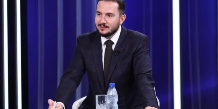 Protesta, Ervin Salianji nxjerr detajet e forta: Drejtues të lartë të PD-së kanë ikur nga kryeqyteti