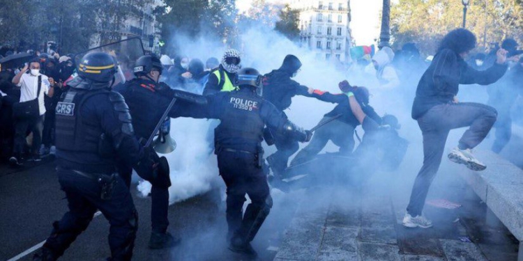 Francë, a po manipulohen politikisht protestat në prag të zgjedhjeve?