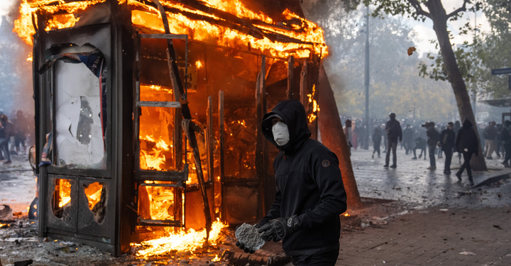 Investigimi i Fox News: Si koordinohen protestat nga Parisi në Tiranë, planifikohen ‘valë’ të reja…