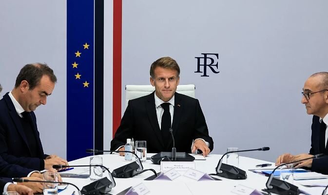 Protestat në Francë, reagon Macron: Do mbajnë përgjegjësi ata që donin të tradhëtonin Republikën