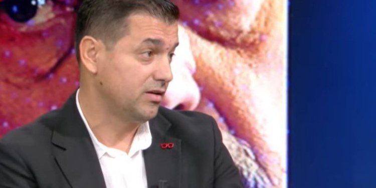 Përfshirja e të miturve në protestë, avokati Nikolla: Kufiri 14 vjeç për përgjegjësinë penale është i pranueshëm! Amerika e ka…