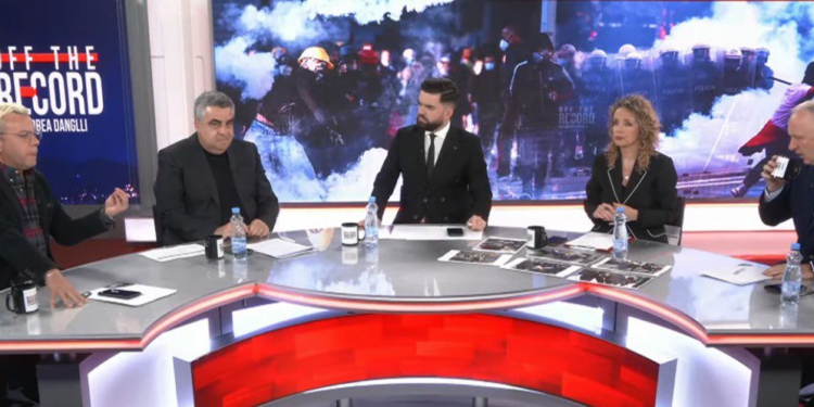 “Gurët janë armë e ftohtë në duart e protestuesve”- Ministri Gonxhja: Nuk e ktheni dot bulevardin në tortë pavarësie! Pamjet janë të qarta