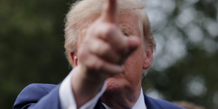 Reuters: Trump fal shumë zyrtarë të dënuar për korrupsion, shumica republikanë